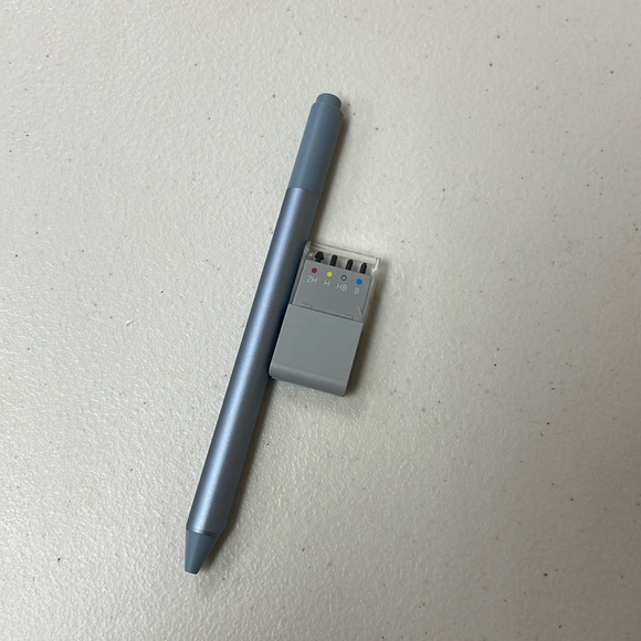 1st Gen Microsoft Surface Pen - Picture 1 of 3